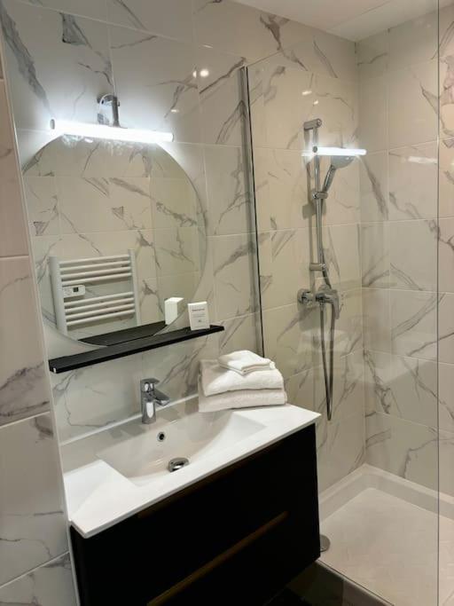 L'Olivier - Calme, Chaleureux, Proche Transports Apartment Lyon Luaran gambar